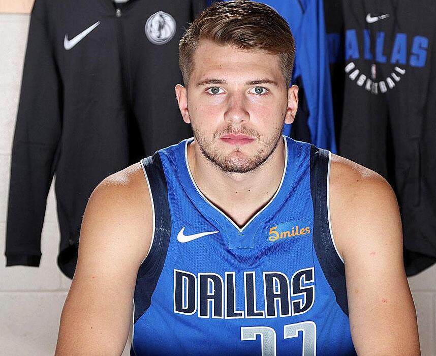 但曼城仍然 但曼城仍然