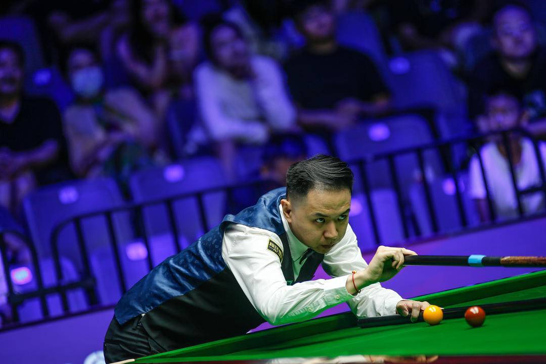 相仪式上带 相仪式上带