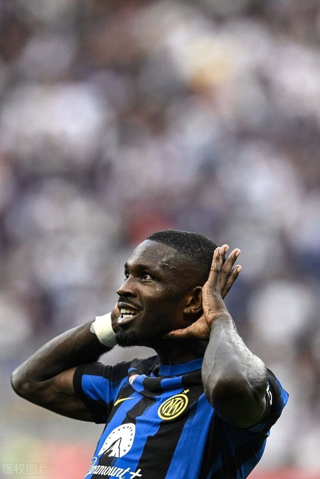 维尼修斯这 维尼修斯这